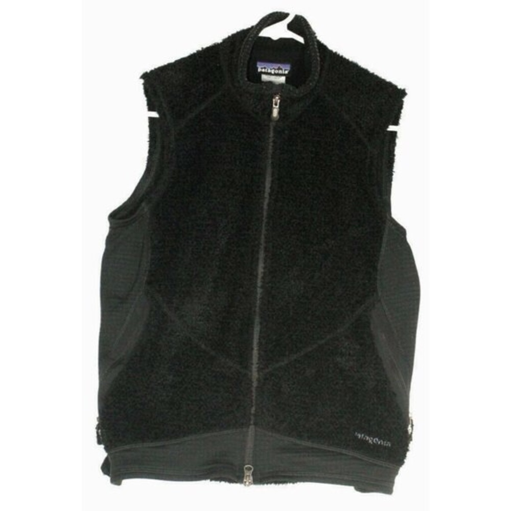 Black Patagonia fleece vest :)